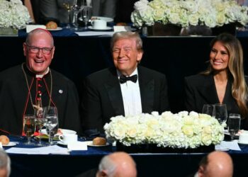 El cardenal Timothy Dolan afirma que Trump "se toma en serio su fe cristiana"