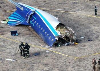 La OTAN solicita una investigación "completa" sobre el accidente del avión en Kazajistán