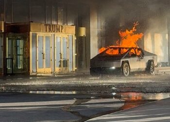 Tesla Cybertruck explotó frente al Trump International Hotel en Las Vegas este primero de enero