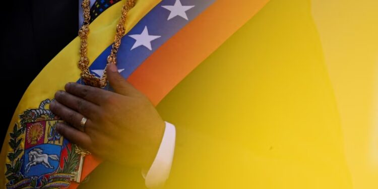 VOA: Una etapa “muy dura y hostil” aguarda a la oposición en Venezuela tras asunción de Maduro