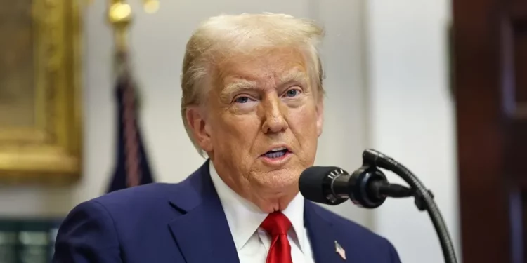 Trump amenaza con más sanciones a Rusia si rechaza negociar un alto al fuego con Ucrania