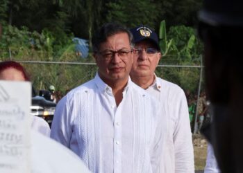 El País: Petro cede ante Trump y aceptará deportaciones para evitar la imposición de aranceles