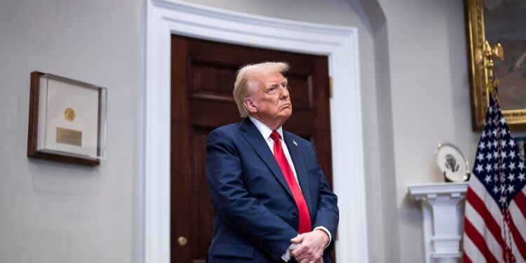 La Casa Blanca pone en pausa todas las subvenciones federales y surge la confusión