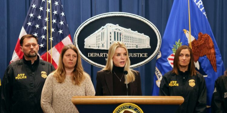 El Departamento de Justicia demanda al estado de Nueva York por políticas de "santuario" inmigratorio