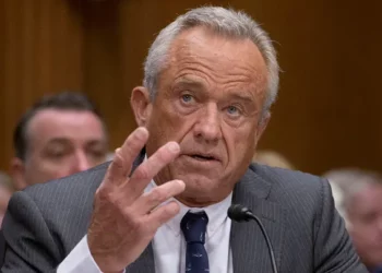 RFK Jr. es confirmado como jefe del Departamento de Salud y Servicios Humanos de EE.UU.