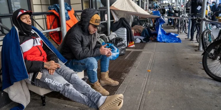 Juez bloquea el intento de Trump de acabar con el programa TPS para los venezolanos