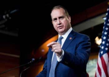 Díaz-Balart agradece a Trump por su firmeza contra el régimen de Maduro
