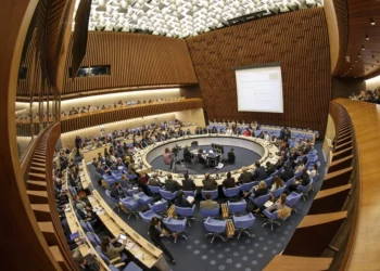 La OMS reducirá a la mitad sus departamentos y su equipo directivo ante los recortes de EE.UU.