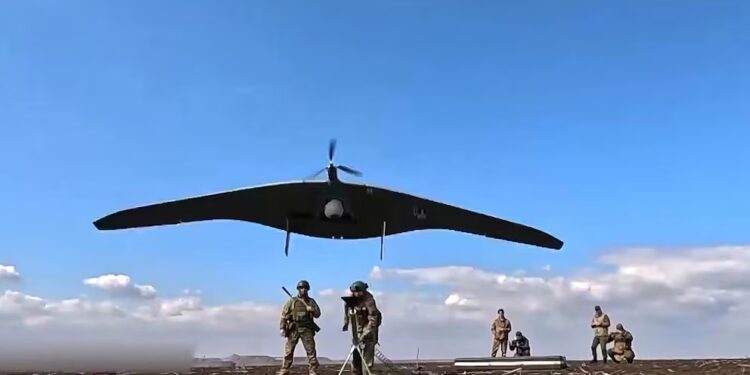 Putin recluta menores de edad africanas para construir sus drones suicidas