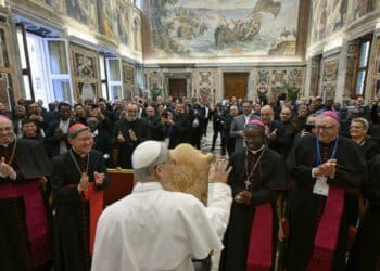 El papa León XIV y obispos europeos abordaron la necesidad de una paz justa en Ucrania