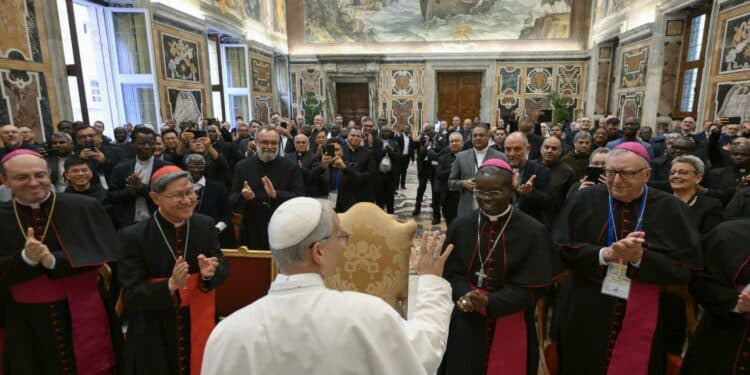 El papa León XIV y obispos europeos abordaron la necesidad de una paz justa en Ucrania