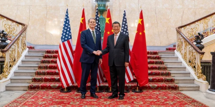 Estados Unidos y China reanudan sus negociaciones comerciales en Londres