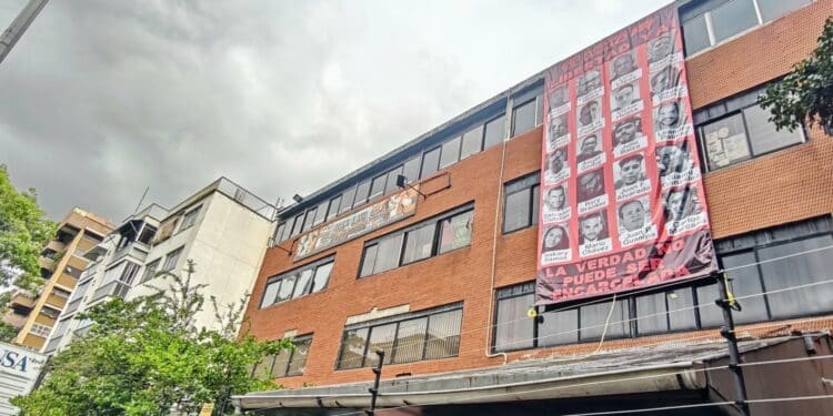 Junta Directiva del CNP declara estado de emergencia tras ataque vandálico a su sede