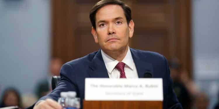 Marco Rubio: Hay que enfrentar al “régimen narcoterrorista” de Maduro con algo más que recompensas