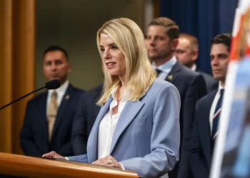 EE.UU. duplica a 50 millones de dólares la recompensa por información que lleve a la captura de Maduro