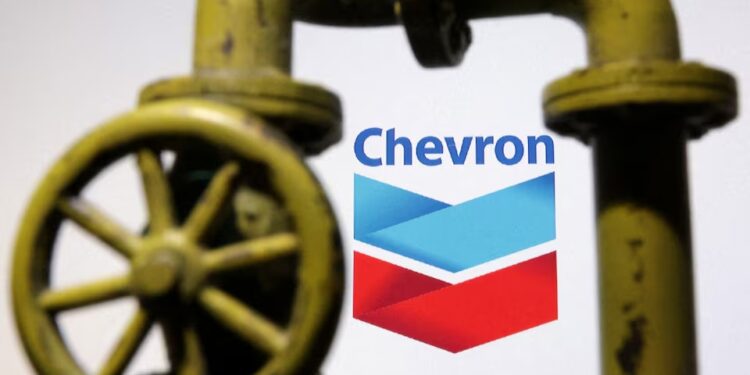 Reuters: Se espera que las exportaciones de petróleo venezolano de Chevron se reanuden este mes